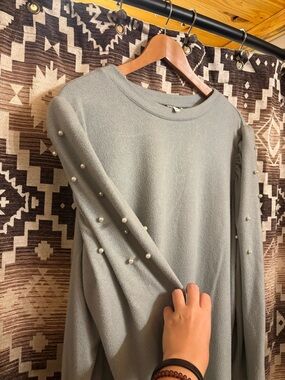 Women’s Cato Sweater, Puffed Shoulders, Pearl Embellishments, 22/24W